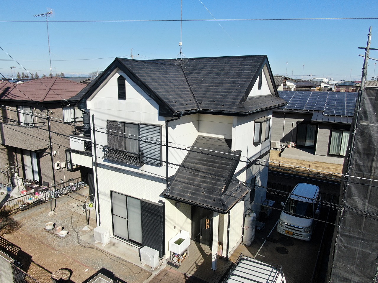 築30年・28坪の外壁・屋根塗装｜約95万円（税込）の施工事例 施工前